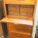 277 1305 CHEST OF DRAWERS